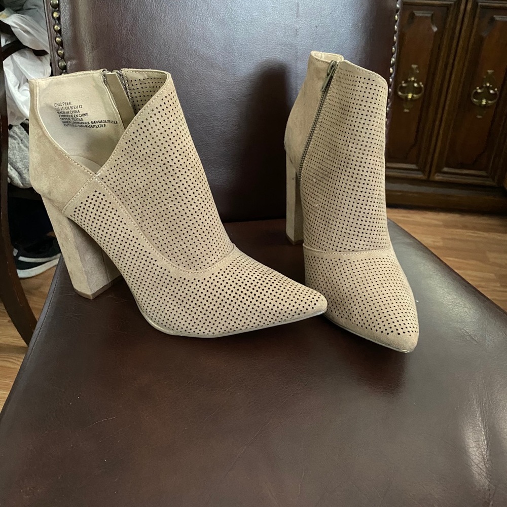 2 pair of Perfect ankle boot size 11